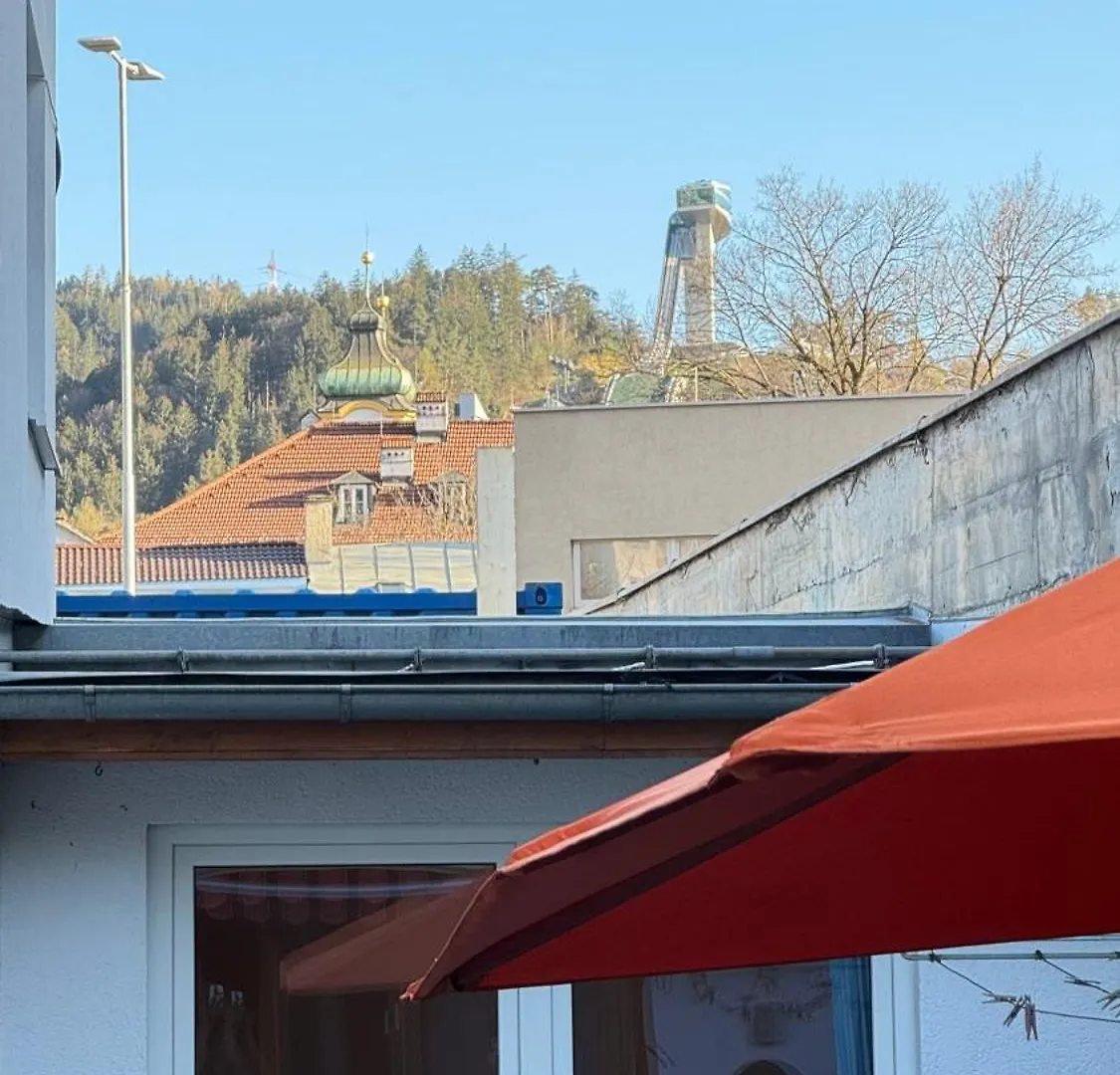 110 Sqm Family Accommodation With Generous Private Outdoor Area Innsbruck Apartment